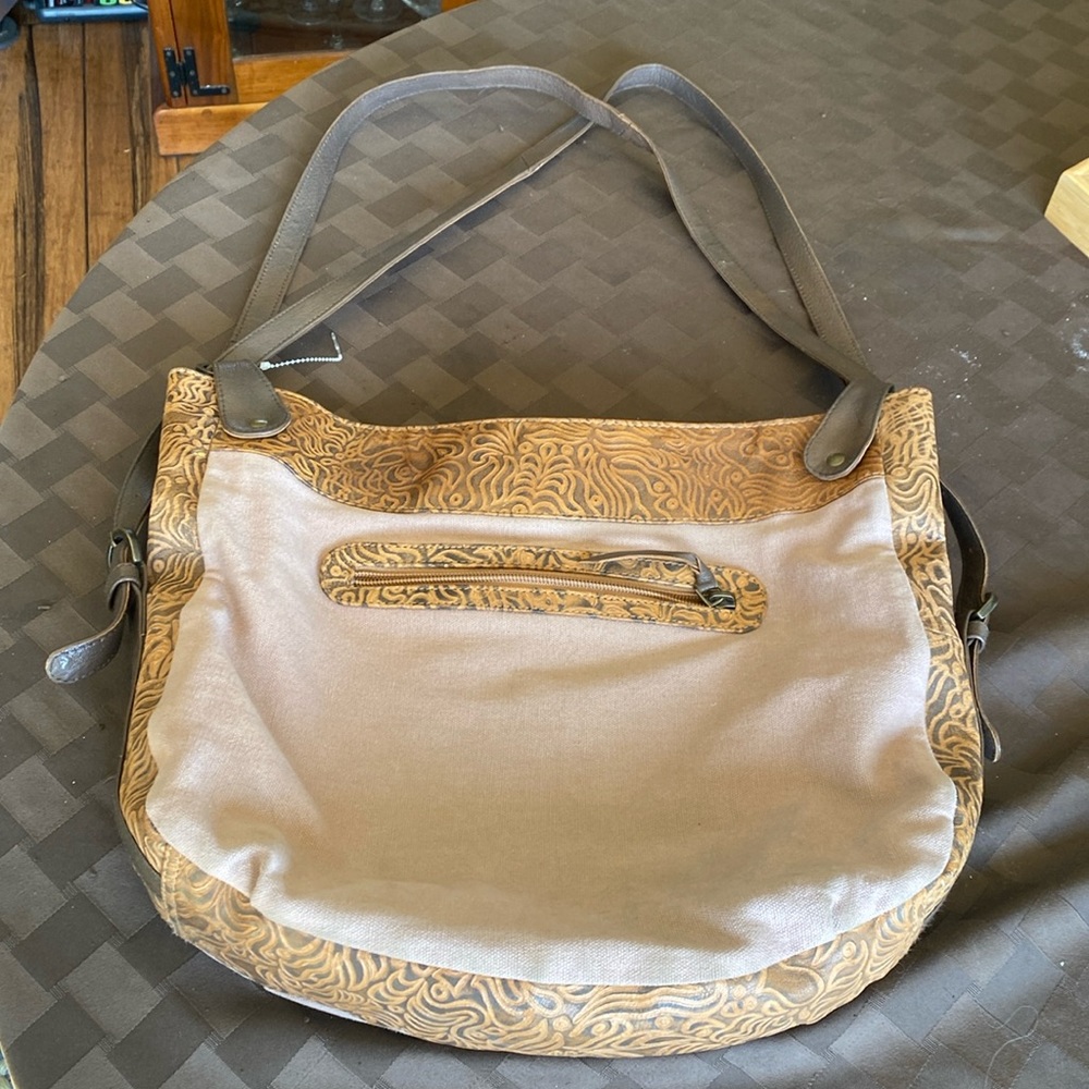 Sahalie purse